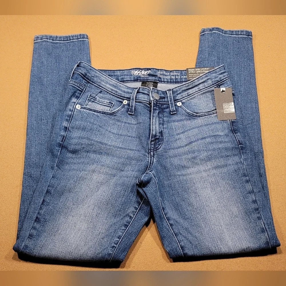 NWT Mossimo mid rise skinny jeans